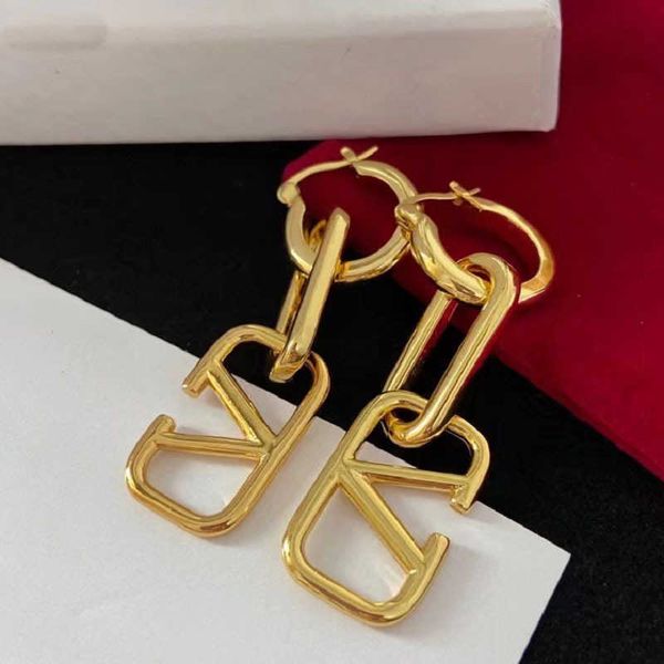 designer earrings valentino luxury hualun family v-letter long made of brass material 925 silver needle with small design earrings for women, Golden
designer earrings valentino luxury hualun family v-letter long made of brass material 925 silver needle with small design earrings for women, Golden