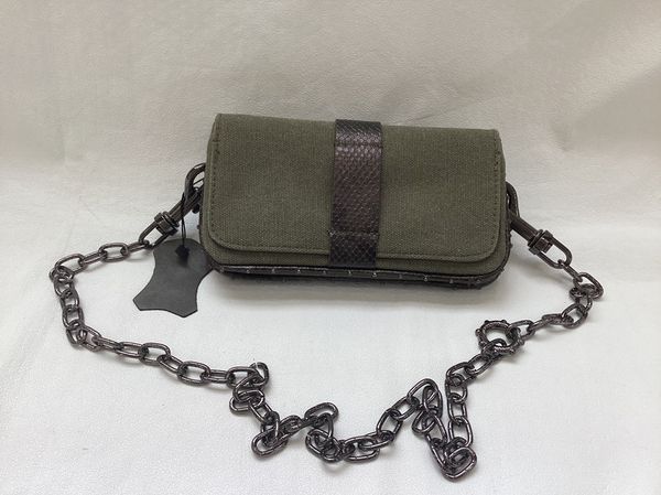 evening bags 3 color canvas small crossbody 2023 fashion wings rivet decoration ladies chain snakeskin mini shoulder bag 230824
evening bags 3 color canvas small crossbody 2023 fashion wings rivet decoration ladies chain snakeskin mini shoulder bag 230824