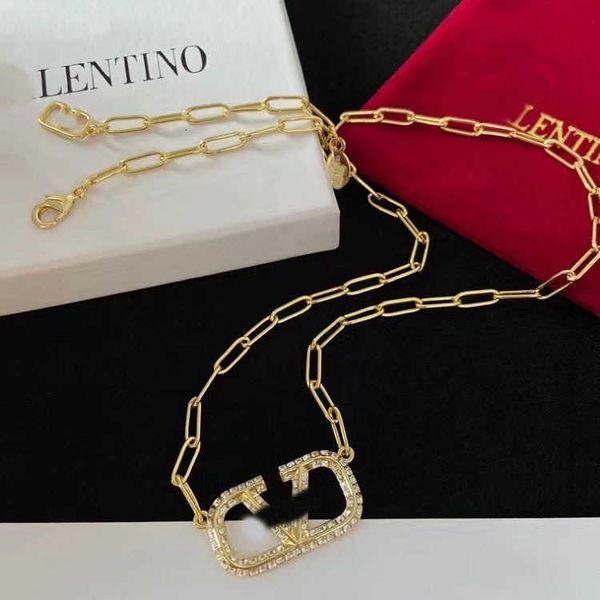 designer necklace valentino luxury new v-letter pendant brass water diamond bracelet set valentine's day gifts fashion accessories jewe, Silver
designer necklace valentino luxury new v-letter pendant brass water diamond bracelet set valentine's day gifts fashion accessories jewe, Silver