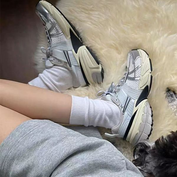 designer running shoes for men women outdoor sneakers v2k runtekk 3xl white black summit white metallic silver designer casual trainers 36-4
designer running shoes for men women outdoor sneakers v2k runtekk 3xl white black summit white metallic silver designer casual trainers 36-4