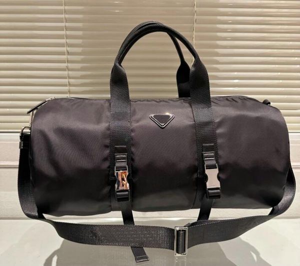 designer duffle bag classic nylon travel luggage for men jointly signed travel outdoors shoulder bags womens totes handbags 55cm
designer duffle bag classic nylon travel luggage for men jointly signed travel outdoors shoulder bags womens totes handbags 55cm
