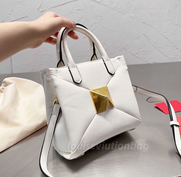 new 23ss leather handbag chain bag women luxurys fashion brand designers bags female clutch classic girl handbags
new 23ss leather handbag chain bag women luxurys fashion brand designers bags female clutch classic girl handbags