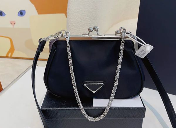 evening bags clip dinner bags chain crossbody axillary bag women handbags clutch bag purse nylon satin shoulder evening pouch high quliaty
evening bags clip dinner bags chain crossbody axillary bag women handbags clutch bag purse nylon satin shoulder evening pouch high quliaty