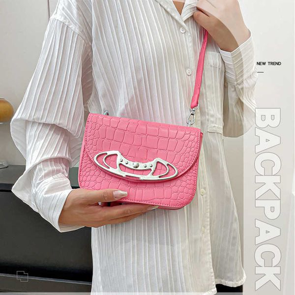 womens bag embroidered thread shaped style single shoulder bag vivi designer handbag cross body bags wind saddle purse 230825
womens bag embroidered thread shaped style single shoulder bag vivi designer handbag cross body bags wind saddle purse 230825
