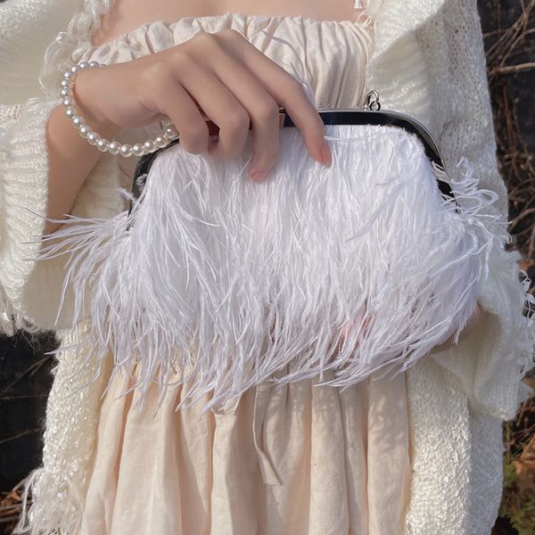 evening bags real ostrich feather bag women fluffy shoulder chain designer ladies handbags clutch purse pearl wallet party 230824
evening bags real ostrich feather bag women fluffy shoulder chain designer ladies handbags clutch purse pearl wallet party 230824