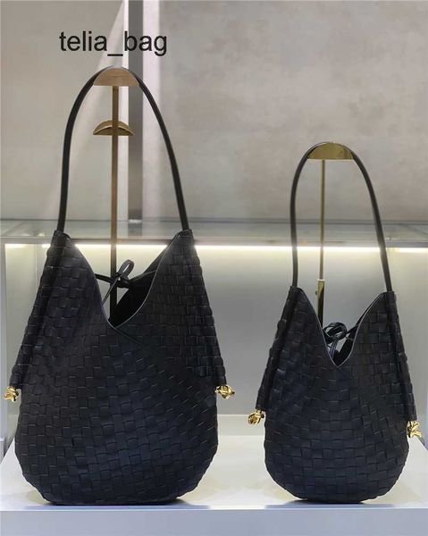 bottegaas luxury bag classic capacity carrying girl bags venetaas hand solstice solstices small shoulder backpack large tote woven women
bottegaas luxury bag classic capacity carrying girl bags venetaas hand solstice solstices small shoulder backpack large tote woven women