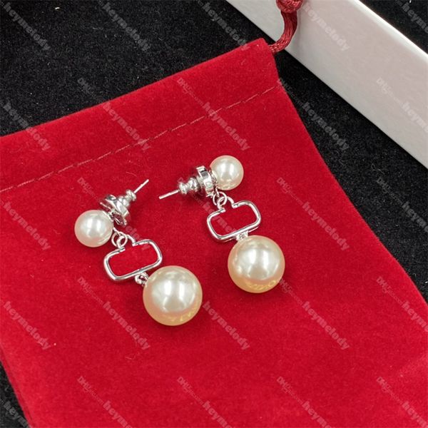 stylish pearl pendant earrings women silver letter danglers birthday gift women pearls dangler with box, Golden;silver
stylish pearl pendant earrings women silver letter danglers birthday gift women pearls dangler with box, Golden;silver