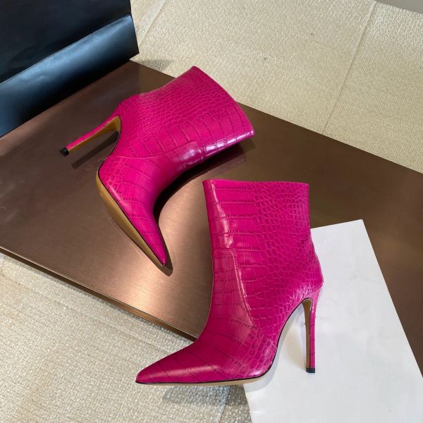 luxury designer shoes women's factory shoes 105mm pointed thin high heel crocodile ankle boots high heel shoes high barrel boots, Black
luxury designer shoes women's factory shoes 105mm pointed thin high heel crocodile ankle boots high heel shoes high barrel boots, Black