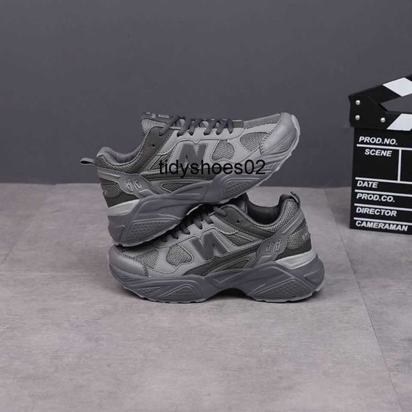 new bailun pioneer autumn mesh winter sports couple running shoes men's and women's casual dad shoes grey, Black
new bailun pioneer autumn mesh winter sports couple running shoes men's and women's casual dad shoes grey, Black