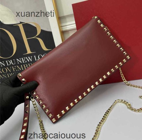 beach valantionc new handbags bag designer bags fashion classic women ladies riveted cowhide crossbody metal fashion large capacity leather
beach valantionc new handbags bag designer bags fashion classic women ladies riveted cowhide crossbody metal fashion large capacity leather