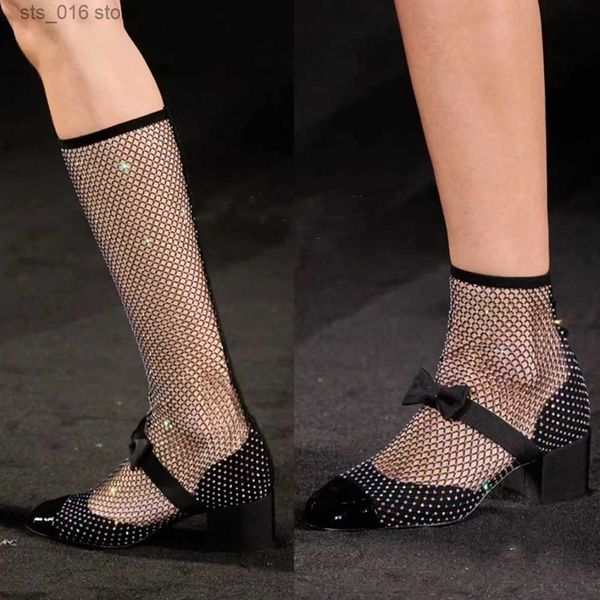 boots women summer fashion full drill mesh short tube thick high heels hollow ladies breathable boots butterfly-knot sandals t230824, Black
boots women summer fashion full drill mesh short tube thick high heels hollow ladies breathable boots butterfly-knot sandals t230824, Black