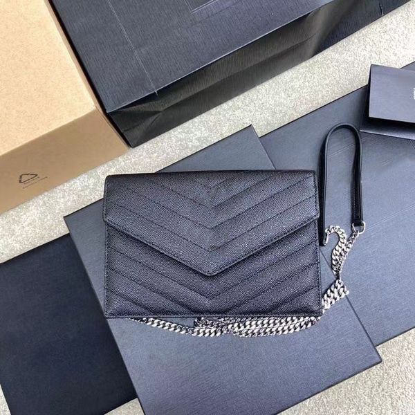 10a super original quality 19cm mini real leather chain designer wallet envelope clutch shoulder bag women card holder luxurys designers bag, Red;black
10a super original quality 19cm mini real leather chain designer wallet envelope clutch shoulder bag women card holder luxurys designers bag, Red;black