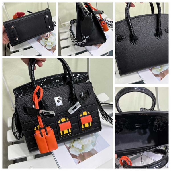 2023 new birkins handbags designer women tory bag 4gmn handmade 7a european and american new small house leather platinum bag cowhide color
2023 new birkins handbags designer women tory bag 4gmn handmade 7a european and american new small house leather platinum bag cowhide color