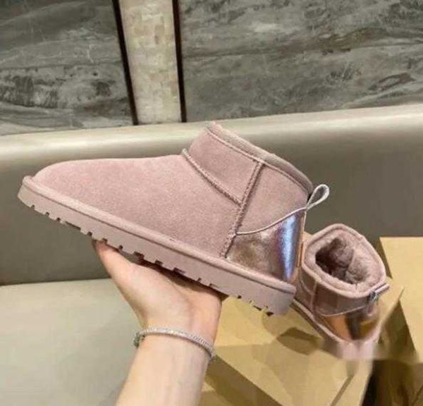 sell classical miniwomen snow boots keep warm boot latest fashion sheepskin cowskin genuine leather plush boots, Black
sell classical miniwomen snow boots keep warm boot latest fashion sheepskin cowskin genuine leather plush boots, Black