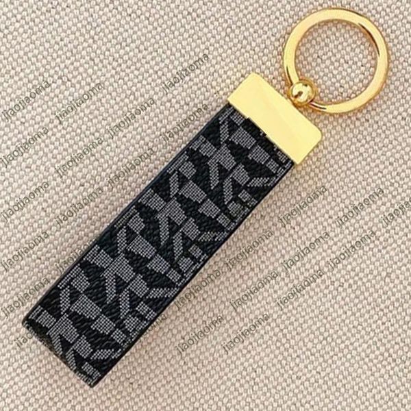 u39 designer keychain luxury classic brand key chain fashion key buckle car keyring handmade leather men women bag pendant accessories 5 col, Silver
u39 designer keychain luxury classic brand key chain fashion key buckle car keyring handmade leather men women bag pendant accessories 5 col, Silver