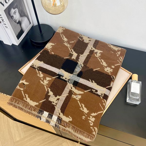 New Men 2023 Designer Echarpe Women Reversible Cashmere Scarf Autumn Winter Outdoor Print Warm Bib Shawl echarpe designer scarf
New Men 2023 Designer Echarpe Women Reversible Cashmere Scarf Autumn Winter Outdoor Print Warm Bib Shawl echarpe designer scarf