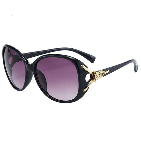 style sunglasses ladies fashionable fox head large frame retro anti violet, White;black
style sunglasses ladies fashionable fox head large frame retro anti violet, White;black