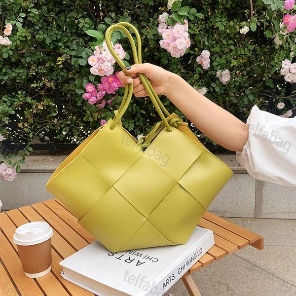 23 weaving drawstring crossbody bag bottega v andiamo handbag soft sheepskin work shoulder bags10a figure buckle briefcase designer intrecci
23 weaving drawstring crossbody bag bottega v andiamo handbag soft sheepskin work shoulder bags10a figure buckle briefcase designer intrecci