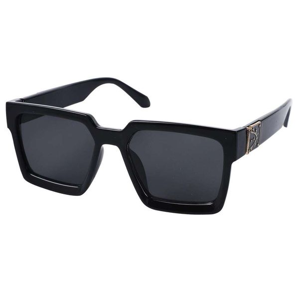 fashioned thick framed sunglasses trendy square glasses personalized big, White;black
fashioned thick framed sunglasses trendy square glasses personalized big, White;black