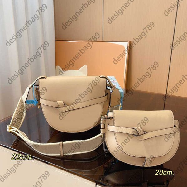 designer saddles women's shoulder handbag lowe high-end real cowhide bow clamshell wallet fashion luxury alphabet broadband sub crossbo
designer saddles women's shoulder handbag lowe high-end real cowhide bow clamshell wallet fashion luxury alphabet broadband sub crossbo