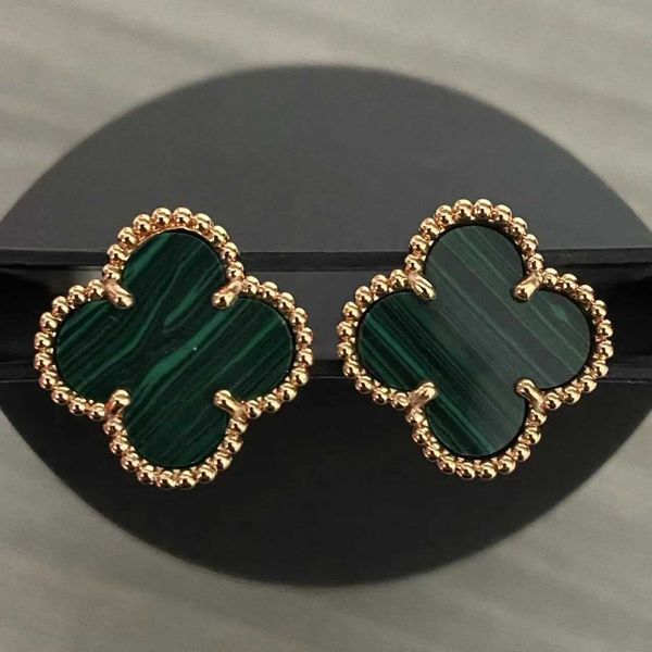 2023designer clover studs earring vintage four leaf clover charm stud earrings back mother-of-pearl stainless steel gold studs agate for wom, Golden;silver
2023designer clover studs earring vintage four leaf clover charm stud earrings back mother-of-pearl stainless steel gold studs agate for wom, Golden;silver