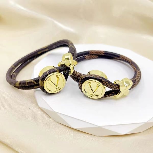 luxury designer jewelry men women leather bracelet with heart lock hardware charm bracelets four leaf flower pattern gold bag pendant hangin, Black
luxury designer jewelry men women leather bracelet with heart lock hardware charm bracelets four leaf flower pattern gold bag pendant hangin, Black