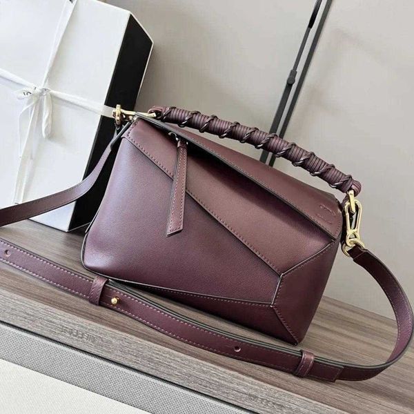 r bags puzzles shoulder handbag lowe women's woven handheld 1:1 high-end patchwork leather geometric crossbody bag
r bags puzzles shoulder handbag lowe women's woven handheld 1:1 high-end patchwork leather geometric crossbody bag