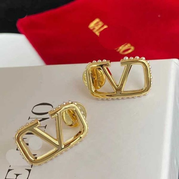designer earrings valentino luxury v-letter rectangular pearl trend 925 silver needle earrings valentine's day gifts fashion accessorie, Golden;silver
designer earrings valentino luxury v-letter rectangular pearl trend 925 silver needle earrings valentine's day gifts fashion accessorie, Golden;silver