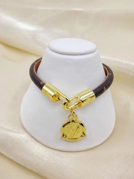 classic bracelets bangle luxury lu designer women men jewelry 18k gold plated 925 silver plated stainless steel lovers bangles mens bracelet, Black
classic bracelets bangle luxury lu designer women men jewelry 18k gold plated 925 silver plated stainless steel lovers bangles mens bracelet, Black