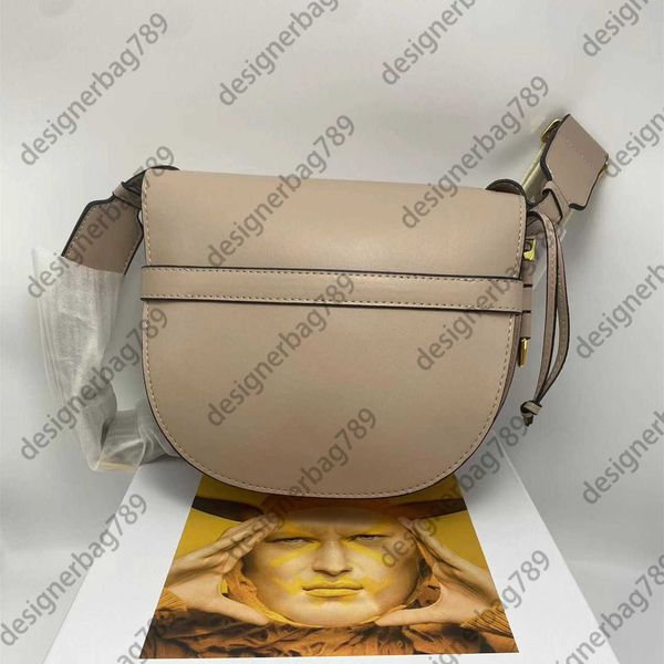 puzzle designer high-end saddles bag women's shoulder handbag real leather hand lift clamshell vintage wallet fashion embroidery wide s
puzzle designer high-end saddles bag women's shoulder handbag real leather hand lift clamshell vintage wallet fashion embroidery wide s