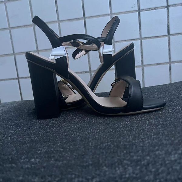european classic luxury style women's sandals fashion dress shoes heel sandals gold letter leather to make rubber outsole more color bu, Black
european classic luxury style women's sandals fashion dress shoes heel sandals gold letter leather to make rubber outsole more color bu, Black