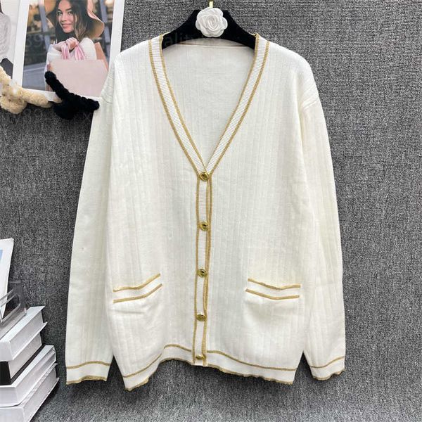 knit sweaters womens designer sweater cardigan jacket long sleeved v-neck double pocket striped white knitwear elegant luxury designers card, White;black
knit sweaters womens designer sweater cardigan jacket long sleeved v-neck double pocket striped white knitwear elegant luxury designers card, White;black