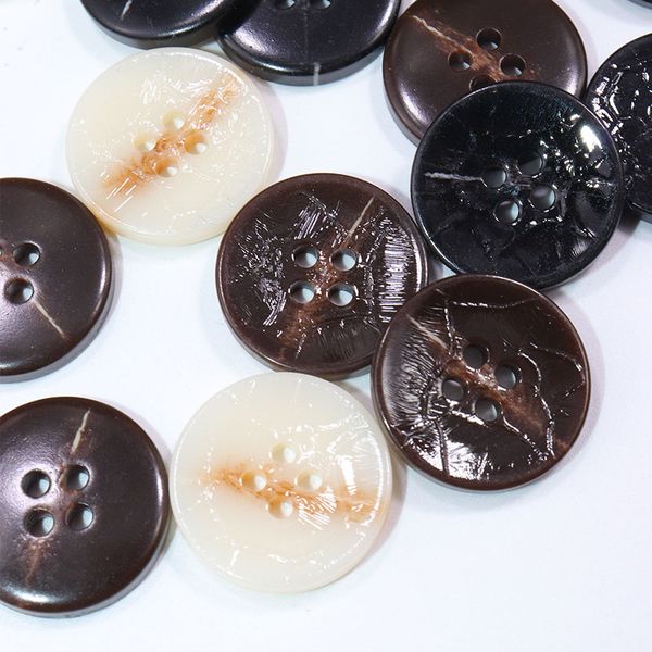 White, black, color, large round edge resin buttons, suit, sweater, coat, button accessories, two eye bread buttons, wide edge, white lining, windbreaker button accessories
White, black, color, large round edge resin buttons, suit, sweater, coat, button accessories, two eye bread buttons, wide edge, white lining, windbreaker button accessories