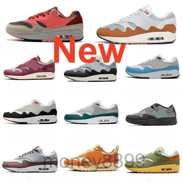 running shoes premium kiss of death somos familia patta black grey baroque brown blue print grepe hemp mellow light madder root waves white
running shoes premium kiss of death somos familia patta black grey baroque brown blue print grepe hemp mellow light madder root waves white