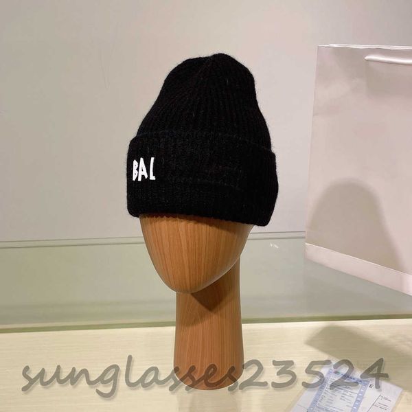 bl black wool cap classic b letter knitted hat, stylish and handsome, autumn and winter fashion items, designer hats, thick and warm, men an, Blue;gray
bl black wool cap classic b letter knitted hat, stylish and handsome, autumn and winter fashion items, designer hats, thick and warm, men an, Blue;gray