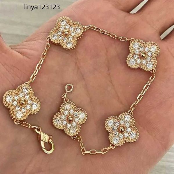 2023 luxury designer charm bracelet clover pearl 4 pieces 18k gold necklace earrings wedding laser brand v0zn, Golden;silver
2023 luxury designer charm bracelet clover pearl 4 pieces 18k gold necklace earrings wedding laser brand v0zn, Golden;silver