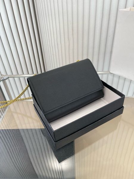 designer fashion women envelope bag grain surface-leather handbag shoulder bag crossbody bag
designer fashion women envelope bag grain surface-leather handbag shoulder bag crossbody bag