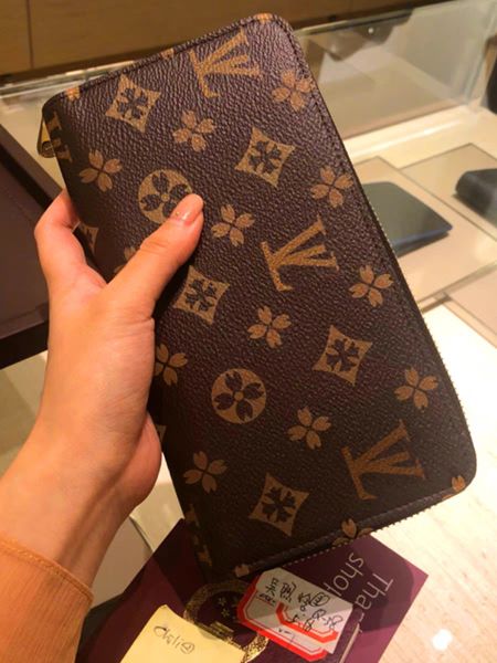 high-quality m60017 fashion women wallet clutch lady man long wallet pu leather single zipper wallets classical coin purse card holder louis, Red;black
high-quality m60017 fashion women wallet clutch lady man long wallet pu leather single zipper wallets classical coin purse card holder louis, Red;black