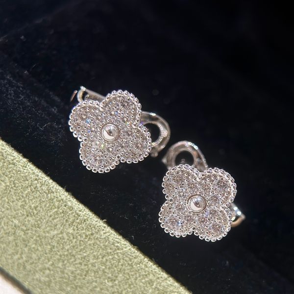luxury designer charm earrings van brand designer s925 sterling silver full crystal four leaf clover flower stud earrings for women with box, Golden
luxury designer charm earrings van brand designer s925 sterling silver full crystal four leaf clover flower stud earrings for women with box, Golden
