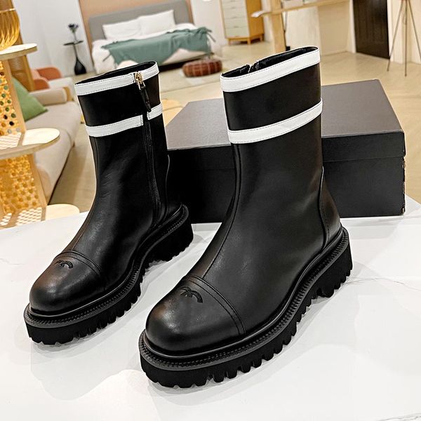 f/w womens ankle boots designer cowhide quilted texture hardware matelasse with zipper chunky heels rubber sole knight motorcycle snow boot, Black
f/w womens ankle boots designer cowhide quilted texture hardware matelasse with zipper chunky heels rubber sole knight motorcycle snow boot, Black
