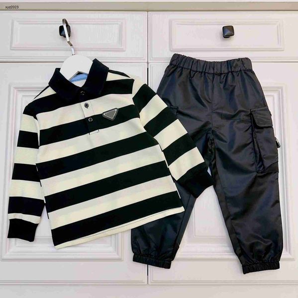 23ss designer baby autumn sets fashion kids tracksuits size 100-150 cm 2pcs contrast wide striped long sleeved polo and sports pants aug24, White
23ss designer baby autumn sets fashion kids tracksuits size 100-150 cm 2pcs contrast wide striped long sleeved polo and sports pants aug24, White