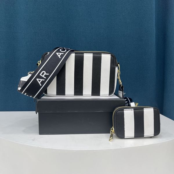 designer bag tote bag women baguette bag luxury tote bag fashion crossbody handbags classic shoulder handbag wallet purse famous purse canva
designer bag tote bag women baguette bag luxury tote bag fashion crossbody handbags classic shoulder handbag wallet purse famous purse canva