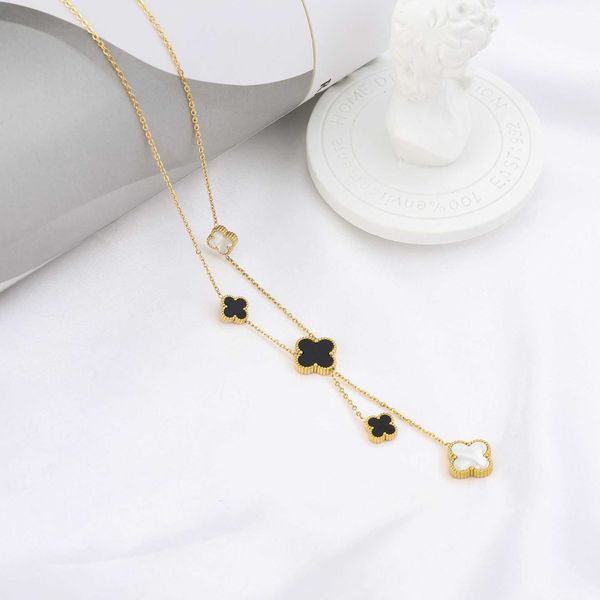 designer bracele vcat pendant fashion luxury jewelry diamond gold necklace korean double-sided clover tassel titanium steel women's 18k, Silver
designer bracele vcat pendant fashion luxury jewelry diamond gold necklace korean double-sided clover tassel titanium steel women's 18k, Silver
