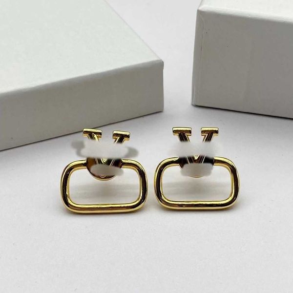 designer earrings valentino luxury v letter brass material earrings niche design high sense fashion earrings valentine's day gifts fash, Golden;silver
designer earrings valentino luxury v letter brass material earrings niche design high sense fashion earrings valentine's day gifts fash, Golden;silver
