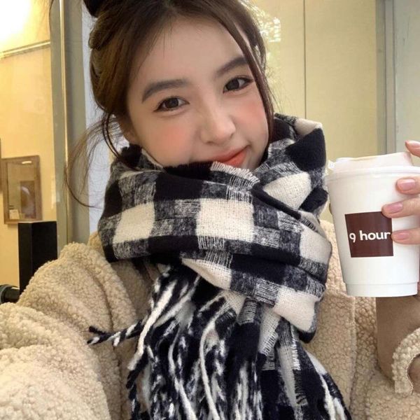 plaid scarf for women in autumn and winter japanese retro thick warm with tassels all matched student, Blue;gray
plaid scarf for women in autumn and winter japanese retro thick warm with tassels all matched student, Blue;gray