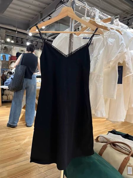basic casual dresse lace edge sling mini dress 2023 summer vintage v neck backless sleeveless solid color female chic bottoms 230825, Black;gray
basic casual dresse lace edge sling mini dress 2023 summer vintage v neck backless sleeveless solid color female chic bottoms 230825, Black;gray
