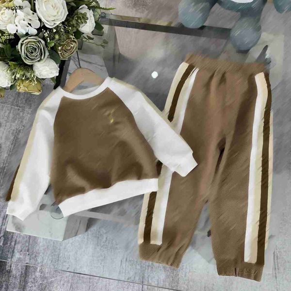 23ss tracksuits baby autumn sets kids suit size 90-150 cm 2pcs shiny logo embellishment sweater and sports pants aug24, White
23ss tracksuits baby autumn sets kids suit size 90-150 cm 2pcs shiny logo embellishment sweater and sports pants aug24, White