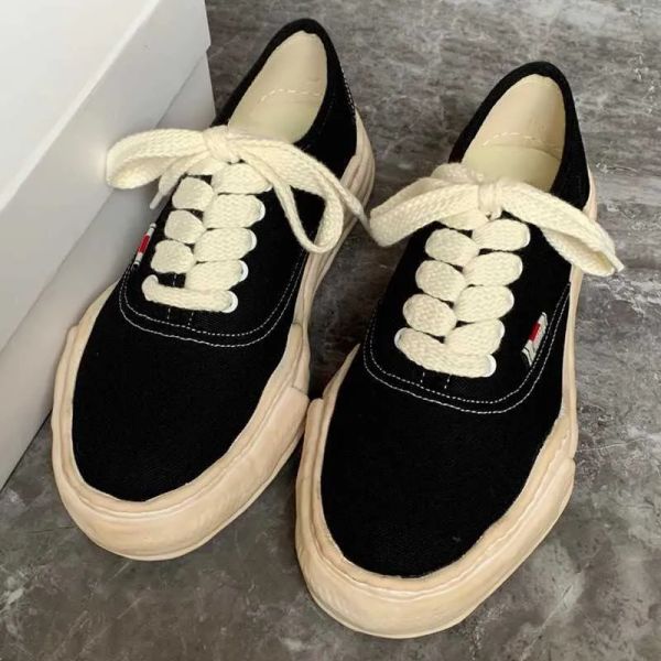 branded maison mihara yasuhiro dissolved shoes mmy men's and women's canvas shoes thick sole low classic pure black and white boar
branded maison mihara yasuhiro dissolved shoes mmy men's and women's canvas shoes thick sole low classic pure black and white boar
