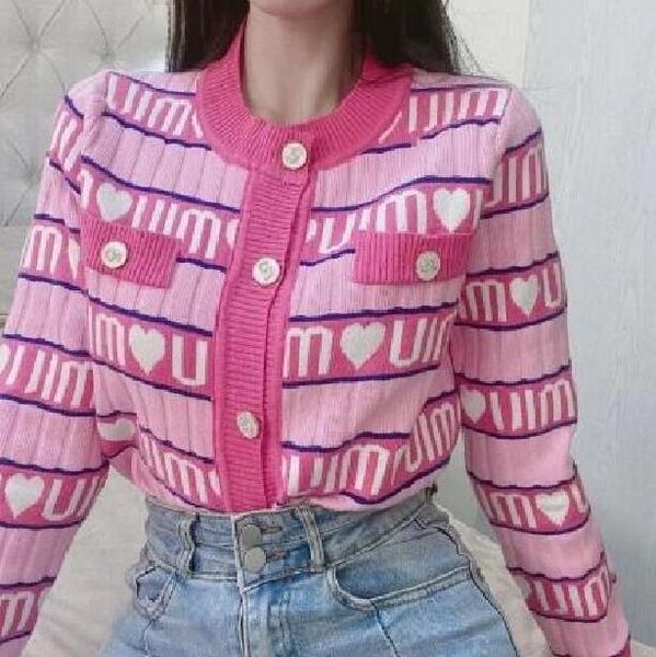 2023 new women's sweaters style heart matching color designer pa women fashion simple casual cardigans short length pink slim fit wool, White;black
2023 new women's sweaters style heart matching color designer pa women fashion simple casual cardigans short length pink slim fit wool, White;black