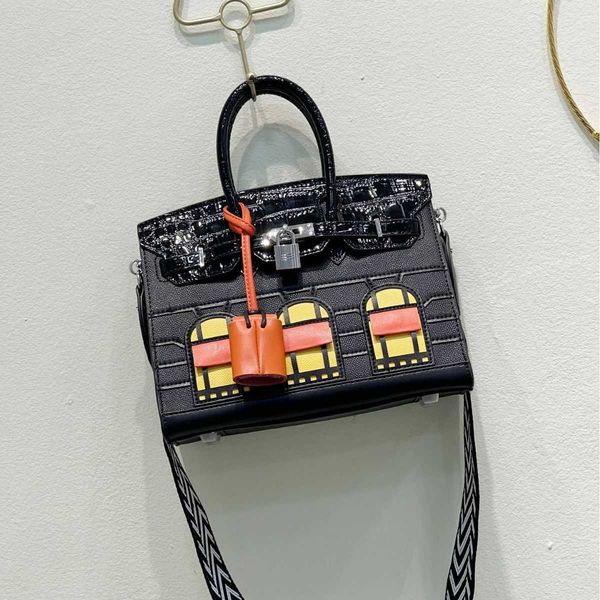 2023 new birkins handbags designer women tory bag m12o handmade 7a european and american new small house leather platinum bag cowhide color
2023 new birkins handbags designer women tory bag m12o handmade 7a european and american new small house leather platinum bag cowhide color